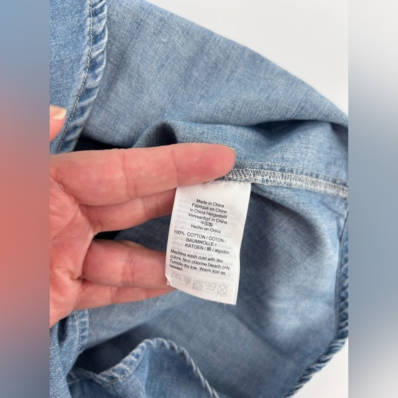 Crewcuts by J Crew Girls Size 10 Blue Jeans Chambray Button Down Shirt Top - Picture 5 of 6